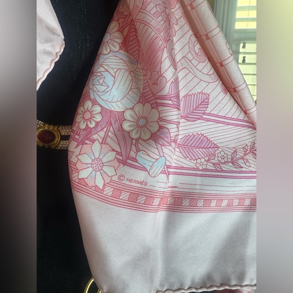 Hermes Carre 90 Jeux De Paille Scarf Pink - Picture 14 of 17